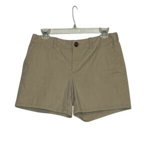 Dockets beige low rise chino shorts size 6